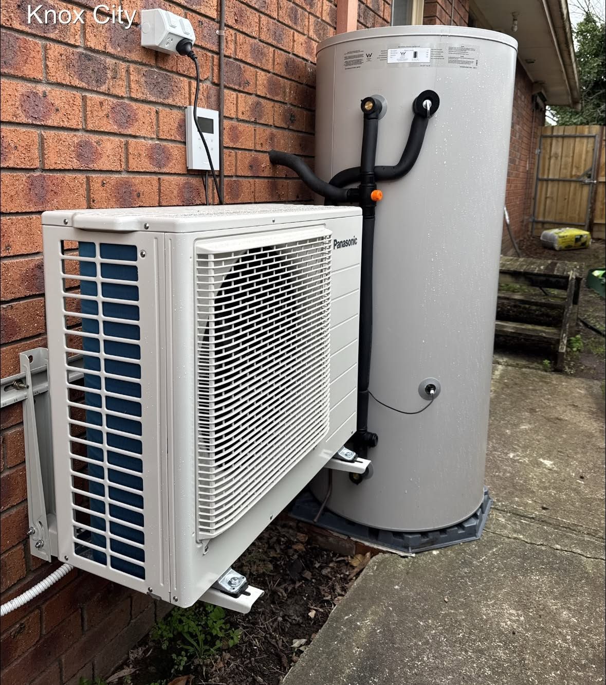 Heat pump hot water tank and outdoor unit, Knox