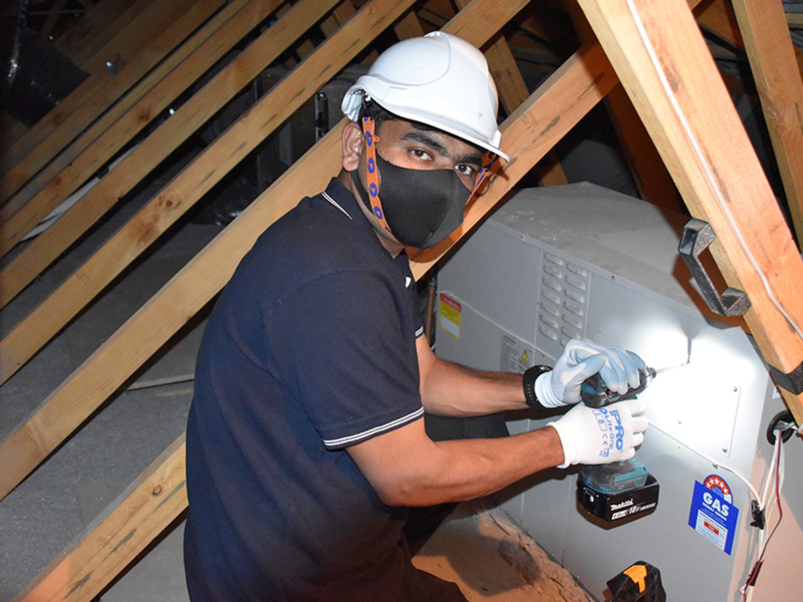 Ducted unit installation in a roof space